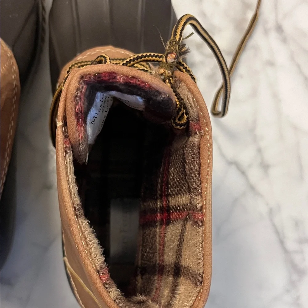 Mission 200 Tan and Brown Duck Boots with flannel inside Women’s Size 6